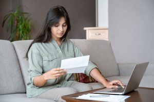Living Paycheck to Paycheck? Here’s How to Break the Cycle